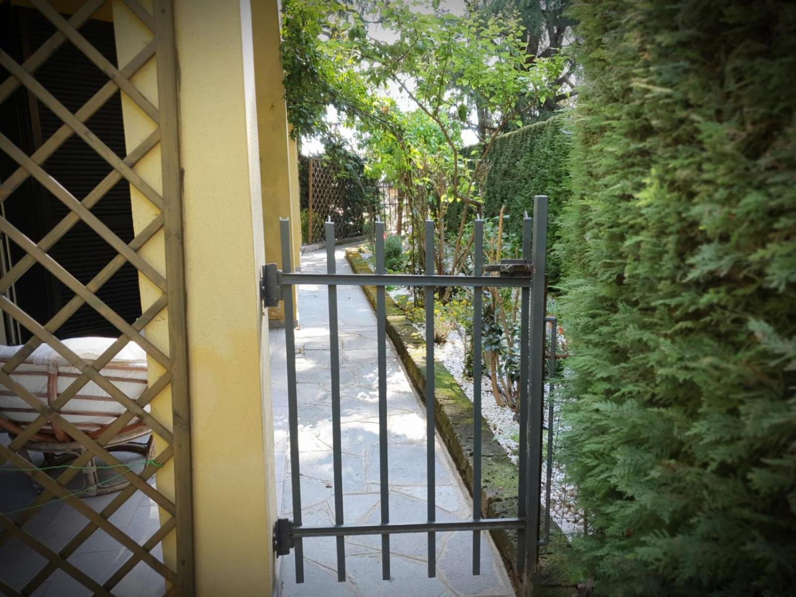 Rose'S Garden - Zona Tranquilla - Vicino Torino Daire Pino Torinese Dış mekan fotoğraf