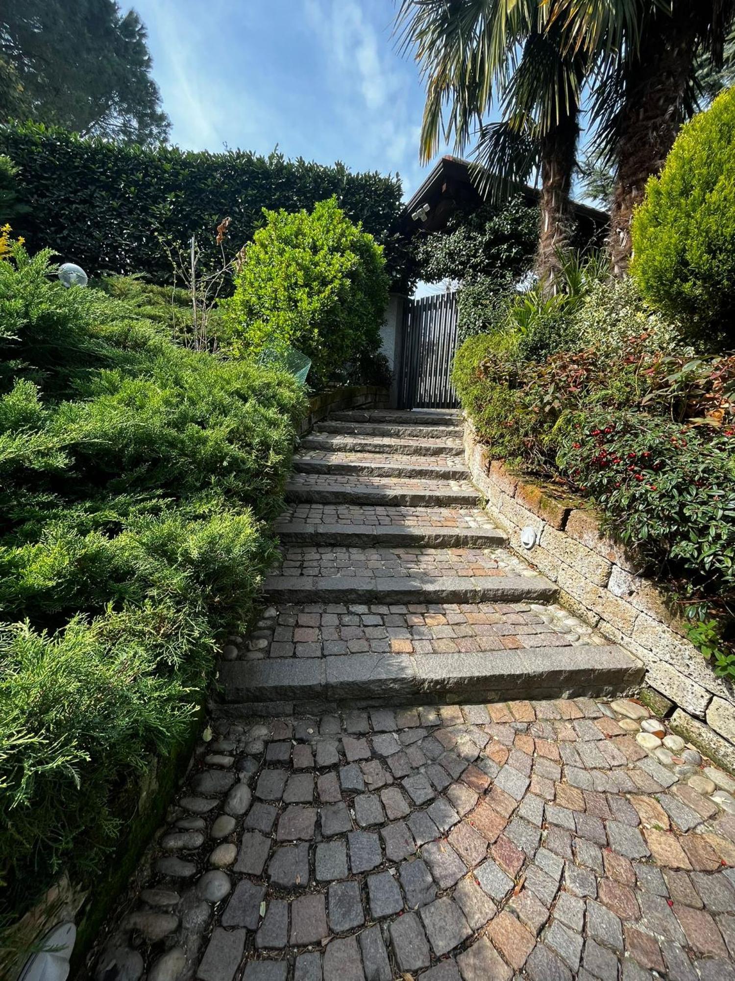 Rose'S Garden - Zona Tranquilla - Vicino Torino Daire Pino Torinese Dış mekan fotoğraf