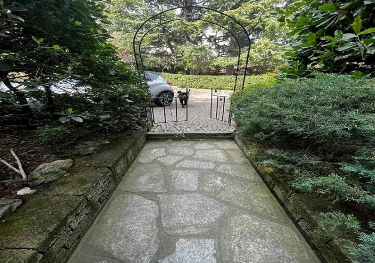 Rose'S Garden - Zona Tranquilla - Vicino Torino Daire Pino Torinese Dış mekan fotoğraf