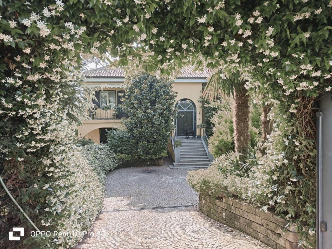 Rose'S Garden - Zona Tranquilla - Vicino Torino Daire Pino Torinese Dış mekan fotoğraf